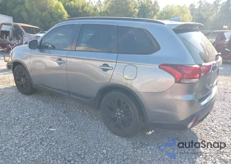 2018 Mitsubishi Outlander Le z USA, uszkodzony, nr VIN JA4AD3A31JZ055907